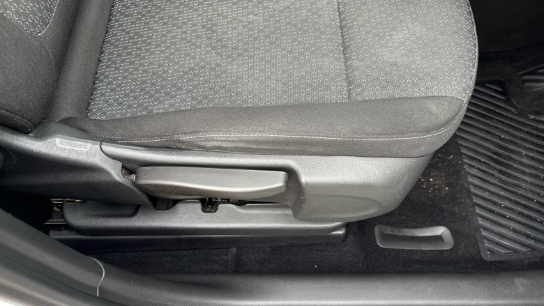 Vauxhall Crossland X 1.2 SE Nav 5dr Petrol Hatchback